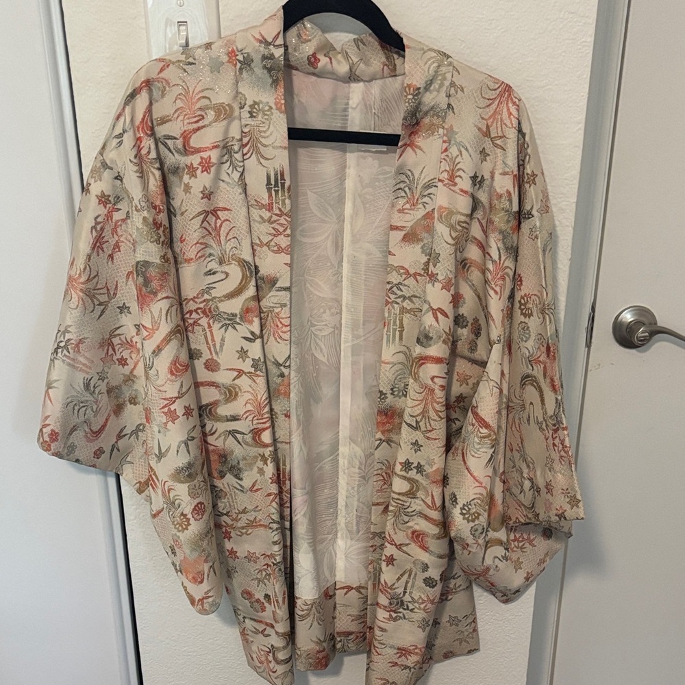 Kimono jacket with metallic thread